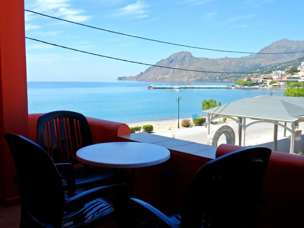 Flisvos Rooms Plakias Værelse billede