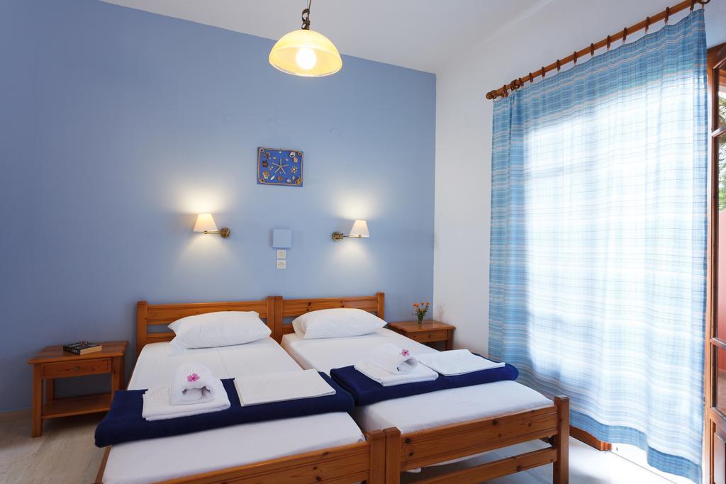 Flisvos Rooms Plakias Værelse billede